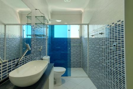 Casa para alugar com 300m², 5 quartos e 4 vagasBanheiro da Suíte 1