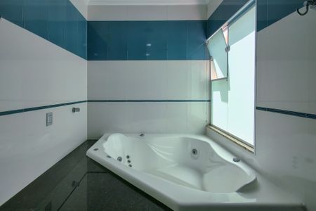 Casa para alugar com 300m², 5 quartos e 4 vagasBanheiro da Suíte 3