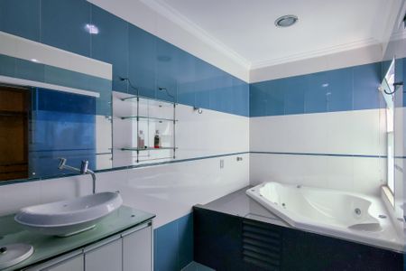 Casa para alugar com 300m², 5 quartos e 4 vagasBanheiro da Suíte 3