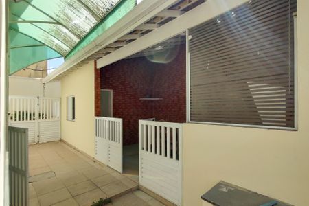 Casa para alugar com 300m², 5 quartos e 4 vagasQuintal