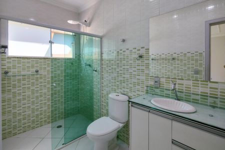 Casa para alugar com 300m², 5 quartos e 4 vagasBanheiro da Suíte 2