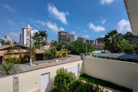 Casa para alugar com 300m², 5 quartos e 4 vagasSacada da suite 3