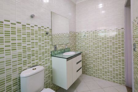 Casa para alugar com 300m², 5 quartos e 4 vagasBanheiro da Suíte 2