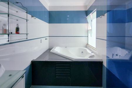 Casa para alugar com 300m², 5 quartos e 4 vagasBanheiro da Suíte 3