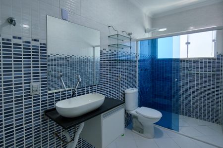 Casa para alugar com 300m², 5 quartos e 4 vagasBanheiro da Suíte 1