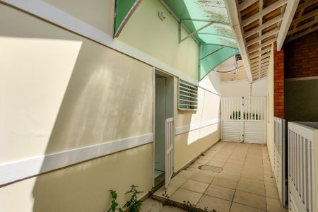 Casa para alugar com 300m², 5 quartos e 4 vagasQuintal