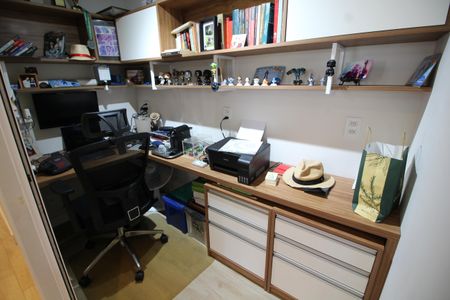 Apartamento à venda com 149m², 4 quartos e 2 vagasEscritório