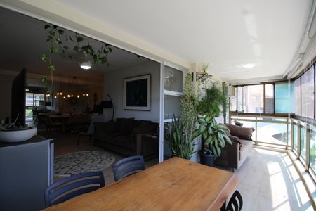 Apartamento à venda com 149m², 4 quartos e 2 vagasVaranda Sala