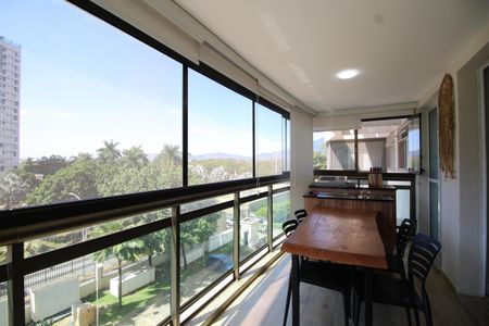 Apartamento à venda com 149m², 4 quartos e 2 vagasVaranda Sala