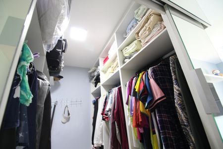 Apartamento à venda com 149m², 4 quartos e 2 vagasQuarto 4 - Closet da Suíte