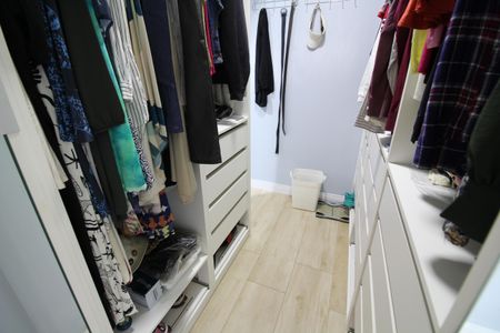 Apartamento à venda com 149m², 4 quartos e 2 vagasQuarto 4 - Closet da Suíte
