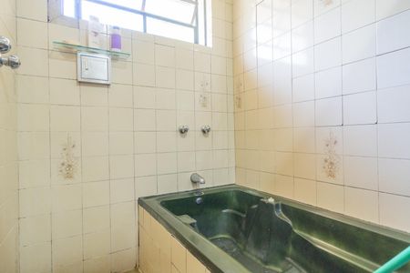 Casa à venda com 164m², 2 quartos e 1 vagaBanheiro