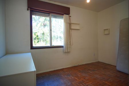 Quarto 1 de apartamento para alugar com 2 quartos, 52m² em São Sebastião, Porto Alegre