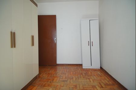 Quarto 2 de apartamento para alugar com 2 quartos, 52m² em São Sebastião, Porto Alegre