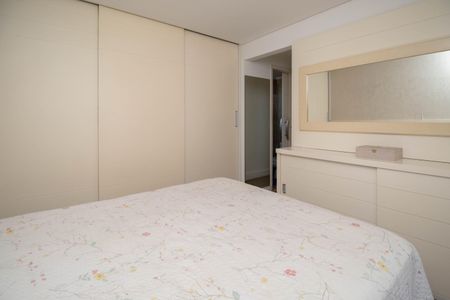Apartamento à venda com 96m², 3 quartos e 2 vagas Apartamento à venda com 96m², 3 quartos e 2 vagasSuíte