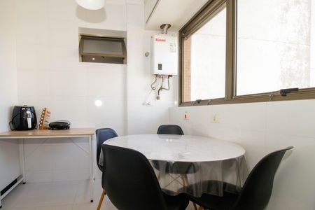 Apartamento à venda com 96m², 3 quartos e 2 vagas Apartamento à venda com 96m², 3 quartos e 2 vagasCozinha