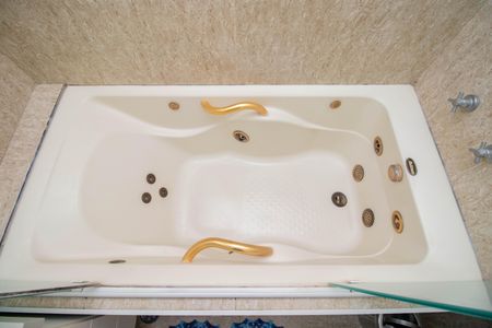 Apartamento à venda com 96m², 3 quartos e 2 vagas Apartamento à venda com 96m², 3 quartos e 2 vagasBanheiro da Suíte