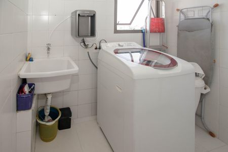Apartamento à venda com 96m², 3 quartos e 2 vagas Apartamento à venda com 96m², 3 quartos e 2 vagasÁrea de Serviço