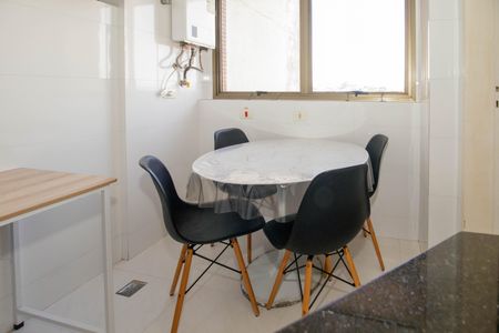 Apartamento à venda com 96m², 3 quartos e 2 vagas Apartamento à venda com 96m², 3 quartos e 2 vagasCozinha