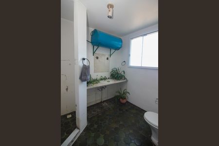 Apartamento à venda com 107m², 2 quartos e sem vaga Apartamento à venda com 107m², 2 quartos e sem vagaBanheiro