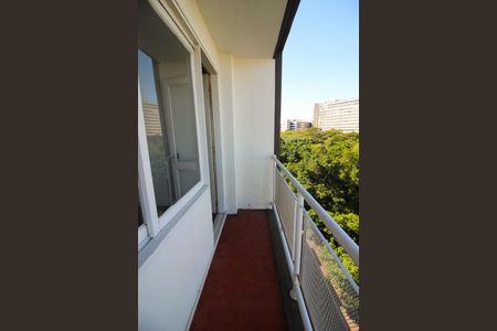 Apartamento à venda com 107m², 2 quartos e sem vaga Apartamento à venda com 107m², 2 quartos e sem vagaSacada do Quarto 1