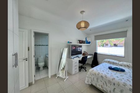 Casa de condomínio à venda com 430m², 6 quartos e 3 vagas Casa de condomínio à venda com 430m², 6 quartos e 3 vagasSuíte 2