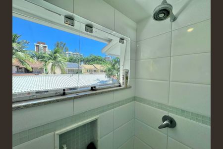 Casa de condomínio à venda com 430m², 6 quartos e 3 vagas Casa de condomínio à venda com 430m², 6 quartos e 3 vagasSuíte 3 - Banheiro