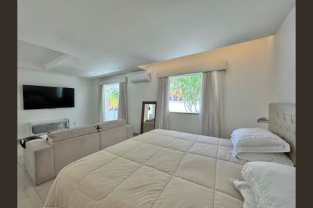 Casa de condomínio à venda com 430m², 6 quartos e 3 vagas Casa de condomínio à venda com 430m², 6 quartos e 3 vagasSuíte 1