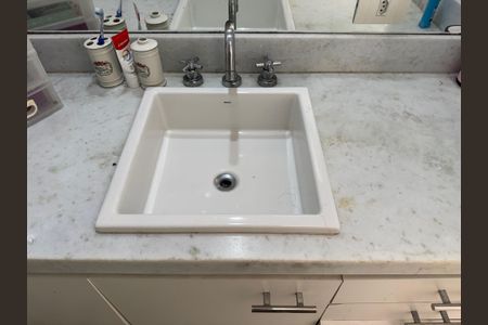 Casa de condomínio à venda com 430m², 6 quartos e 3 vagas Casa de condomínio à venda com 430m², 6 quartos e 3 vagasSuíte 2 - Banheiro