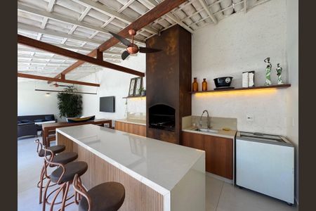 Casa de condomínio à venda com 430m², 6 quartos e 3 vagas Casa de condomínio à venda com 430m², 6 quartos e 3 vagasÁrea externa