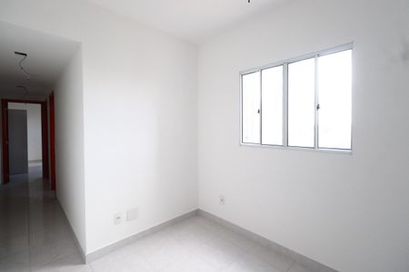 Sala de apartamento à venda com 2 quartos, 48m² em Vila Santa Isabel, São Paulo
