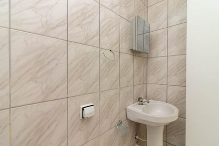 Casa para alugar com 35m², 1 quarto e sem vaga Casa para alugar com 35m², 1 quarto e sem vagaBanheiro