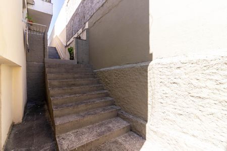 Casa para alugar com 35m², 1 quarto e sem vaga Casa para alugar com 35m², 1 quarto e sem vagaQuintal Compartilhado