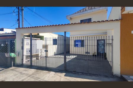 Casa para alugar com 35m², 1 quarto e sem vaga Casa para alugar com 35m², 1 quarto e sem vagaFachada