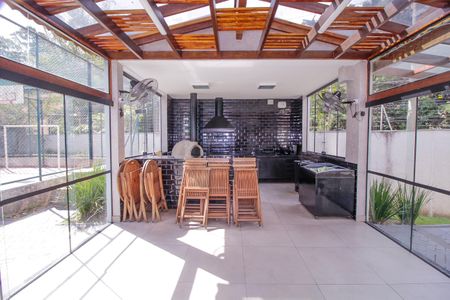 Apartamento à venda com 65m², 2 quartos e 1 vagaÁrea comum - Churrasqueira