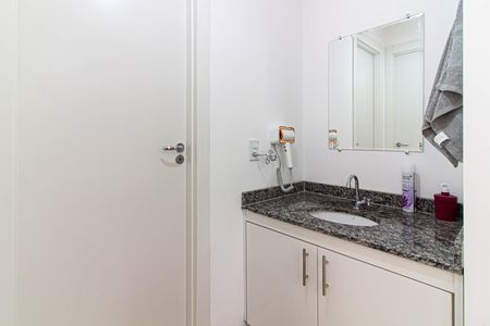 Apartamento para alugar com 37m², 2 quartos e sem vaga Apartamento para alugar com 37m², 2 quartos e sem vagaBanheiro Social