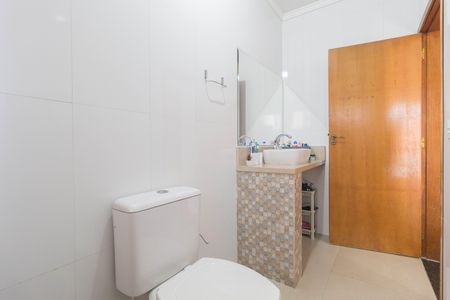 Casa à venda com 92m², 3 quartos e 4 vagasBanheiro - Suíte