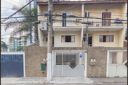 Casa à venda com 92m², 3 quartos e 4 vagasFachada