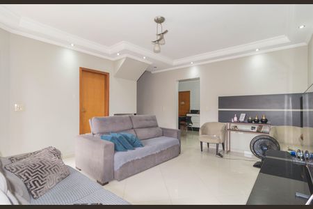 Casa à venda com 92m², 3 quartos e 4 vagasSala