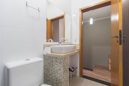 Casa à venda com 92m², 3 quartos e 4 vagasBanheiro - Social