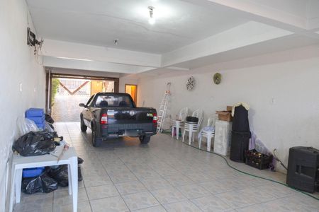 Casa à venda com 80m², 3 quartos e 5 vagas Casa à venda com 80m², 3 quartos e 5 vagasGaragem