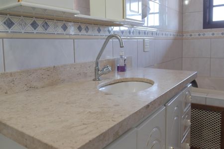 Casa à venda com 80m², 3 quartos e 5 vagas Casa à venda com 80m², 3 quartos e 5 vagasBanheiro quarto 1