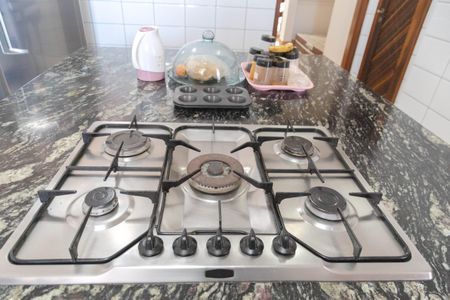 Casa à venda com 80m², 3 quartos e 5 vagas Casa à venda com 80m², 3 quartos e 5 vagasCozinha