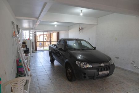 Casa à venda com 80m², 3 quartos e 5 vagas Casa à venda com 80m², 3 quartos e 5 vagasGaragem