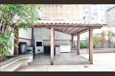 Apartamento à venda com 150m², 4 quartos e 2 vagas Apartamento à venda com 150m², 4 quartos e 2 vagasÁrea comum - Churrasqueira