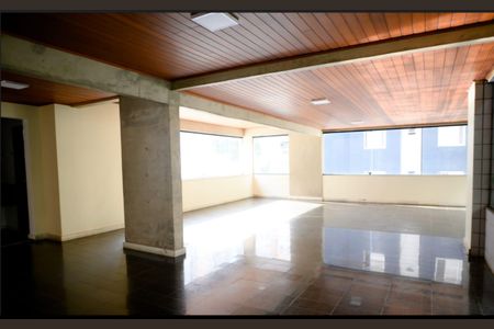 Apartamento à venda com 150m², 4 quartos e 2 vagas Apartamento à venda com 150m², 4 quartos e 2 vagasÁrea comum - Salão de festas