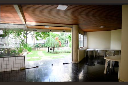 Apartamento à venda com 150m², 4 quartos e 2 vagas Apartamento à venda com 150m², 4 quartos e 2 vagasÁrea comum - Salão de festas