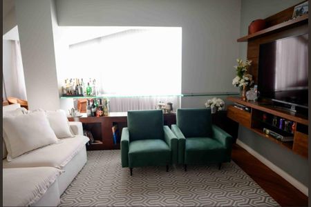 Apartamento à venda com 150m², 4 quartos e 2 vagas Apartamento à venda com 150m², 4 quartos e 2 vagasSala