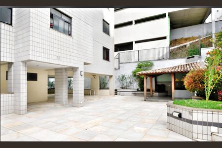 Apartamento à venda com 150m², 4 quartos e 2 vagas Apartamento à venda com 150m², 4 quartos e 2 vagasFachada do bloco