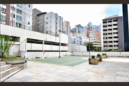 Apartamento à venda com 150m², 4 quartos e 2 vagas Apartamento à venda com 150m², 4 quartos e 2 vagasÁrea comum - Quadra Esportiva